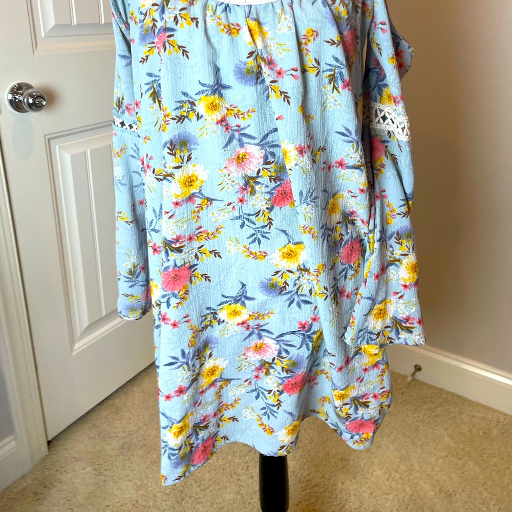 Spring boutique dress - Picture 4 of 4